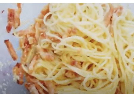 se añade la pasta al bol