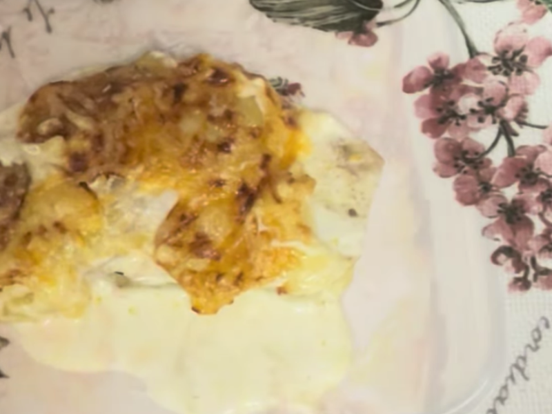 gratinado de patata y berenjena en plato