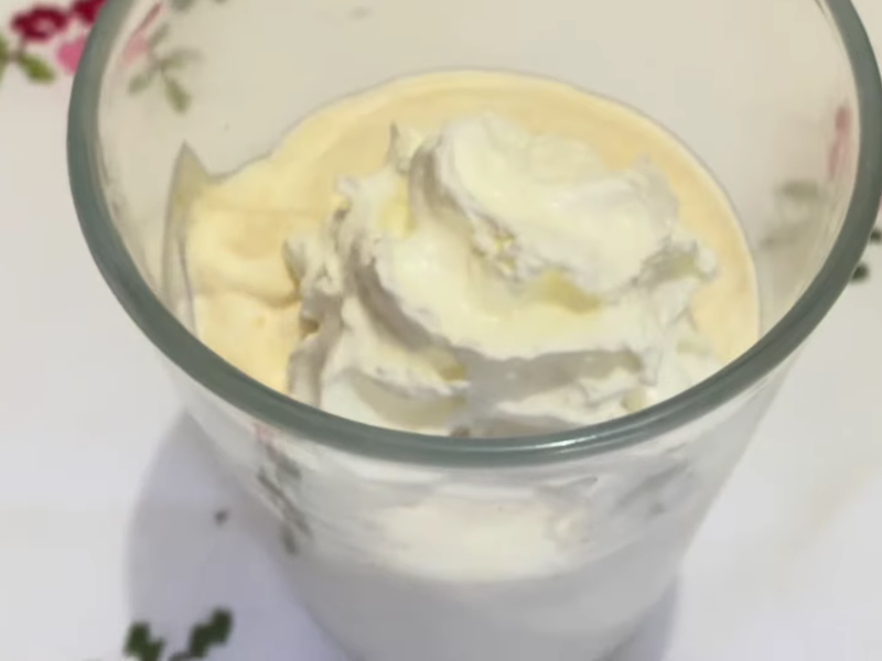 mousse de nectarina en vaso