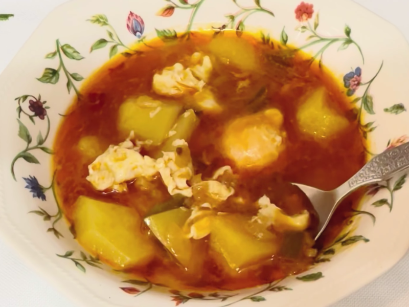 guiso de patatas con huevo