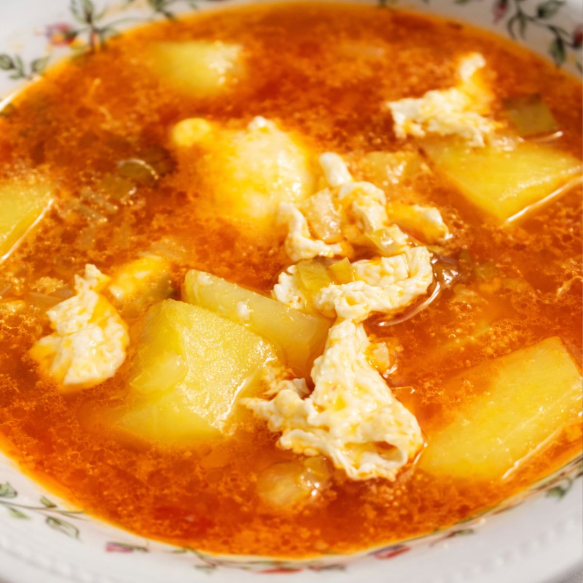 guiso de patatas con huevo